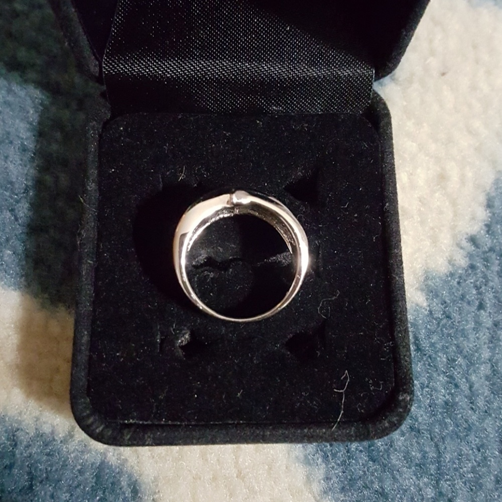 Lia Sophia black crystal ring - Picture 2 of 3
